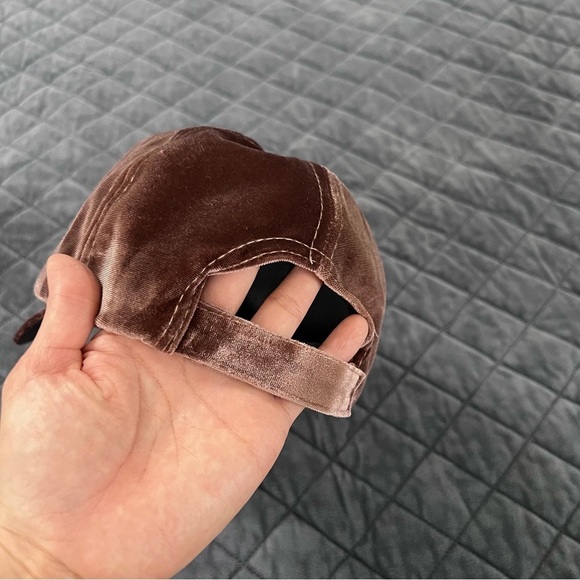 Magid Women Hats Hat Honey Velvet Purple Cap Velour Bundle of 2 - Picture 9 of 9